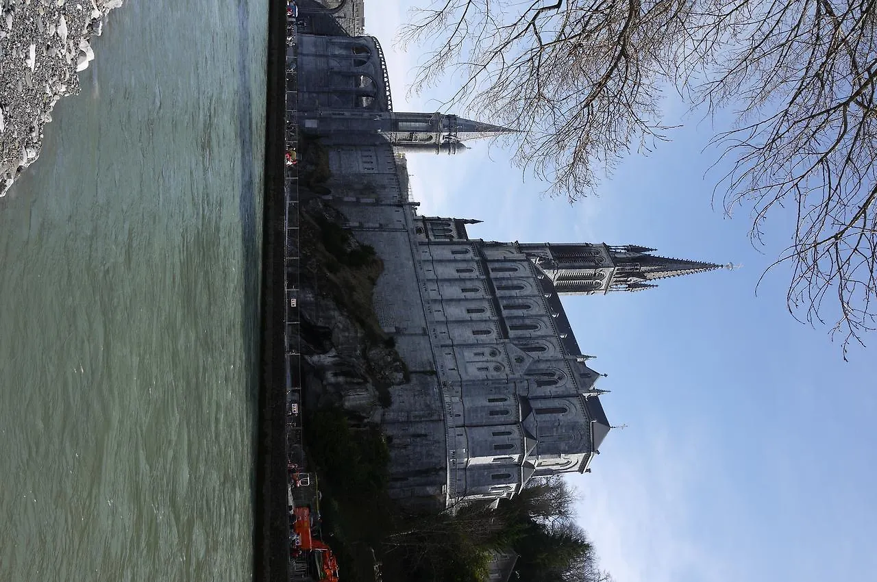 Hotel Saint-Charles Lourdes