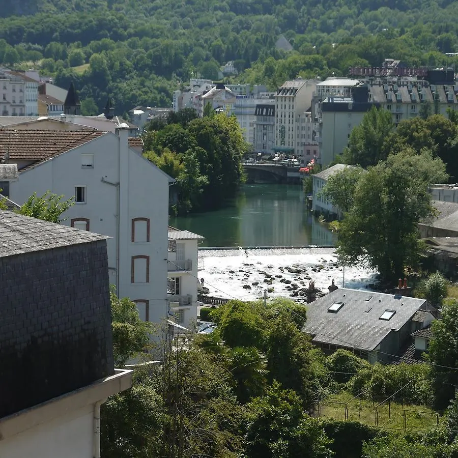 Hotel Saint-Charles Lourdes 2*,